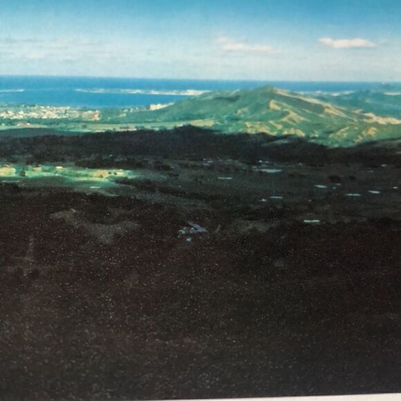 60/70s Exploring Hawaii Book 1 Oahu Cool guide book in pictures. Flowers & Surf - Picture 9 of 17